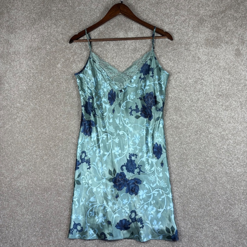 Vintage Expressions by California Dynasty Sage Green Floral Chemise Medium